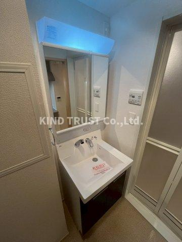 ラヴィータ西梅田の洗面所|広い洗面スペース