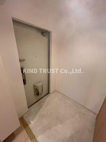 ラヴィータ西梅田の玄関|明るい玄関です