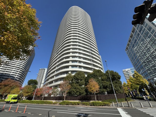 M.M.TOWERS FORESISの画像