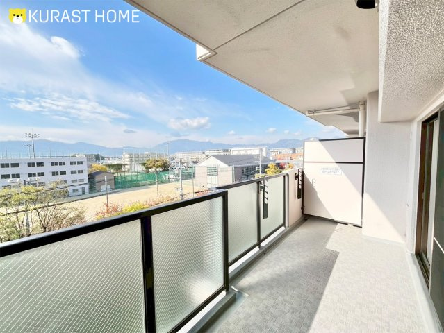 コスモワンダータウン　5階のバルコニー