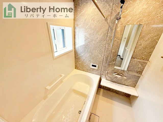 土浦市真鍋第1期　新築戸建　2号棟の浴室