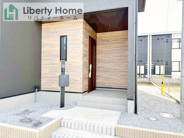 土浦市真鍋第1期　新築戸建　2号棟のエントランス