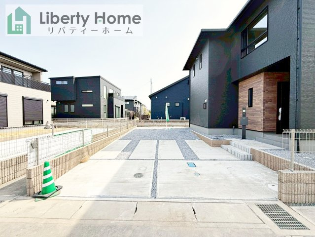 土浦市真鍋第1期　新築戸建　2号棟の駐車場
