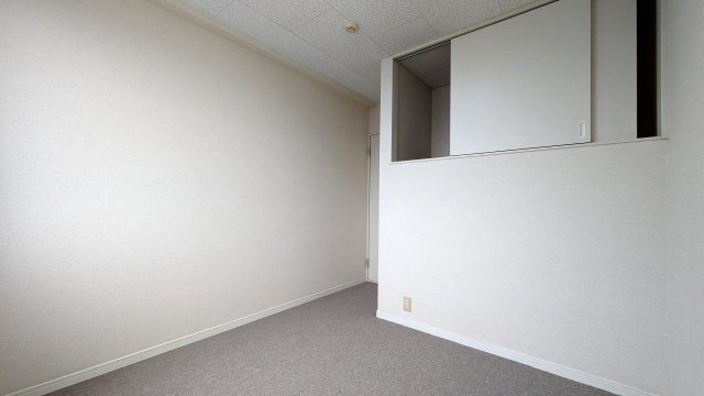 【寝室】