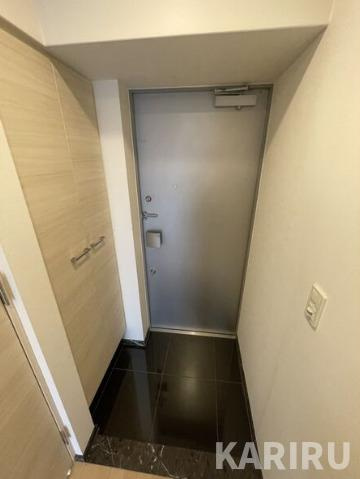 レジュールアッシュザ・パークロントの玄関