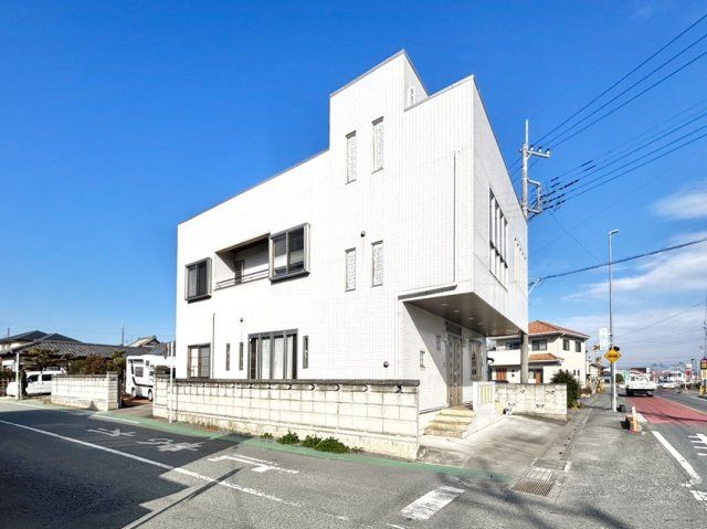 【中古戸建】児玉郡神川町大字関口の外観|■外観｜ここから始まる「日常」はご家族にとってかけがえのない時間となります。少しでも豊かに、快適に。