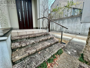 宝塚市山手台西4丁目中古戸建の外観