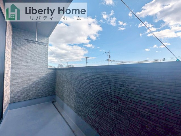 土浦市西根南第1期　新築戸建　2号棟のバルコニー