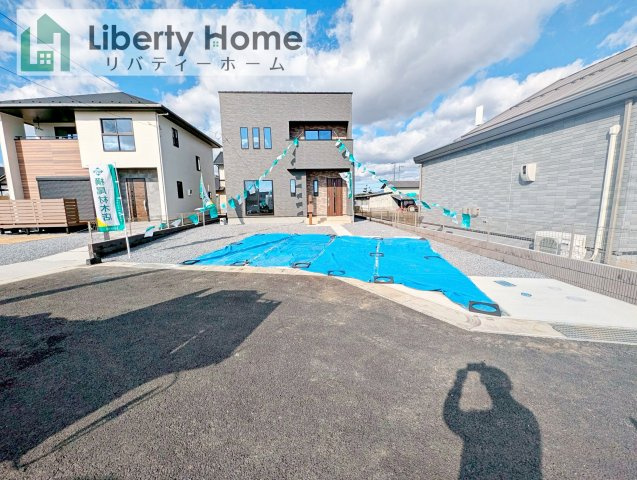 土浦市西根南第1期　新築戸建　2号棟の駐車場