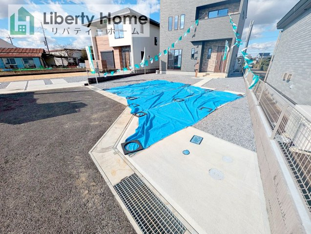 土浦市西根南第1期　新築戸建　2号棟の駐車場