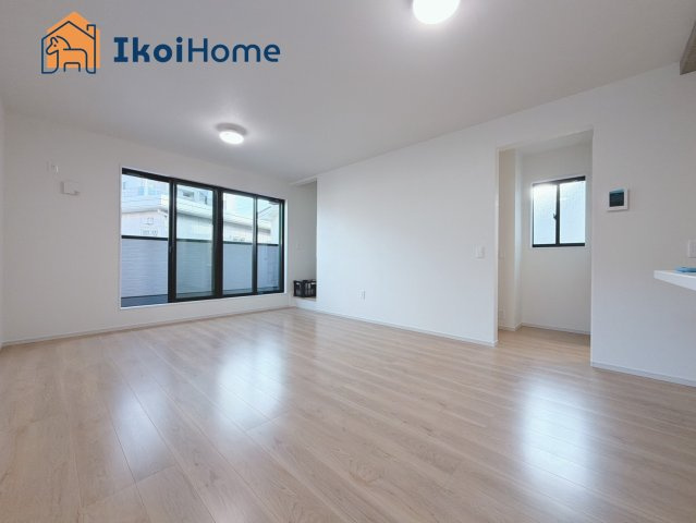 明石市西新町3丁目　全1棟　新築戸建の居間・リビング|【ホームページに現地動画掲載中】●年中無休：当日予約可●2階LDKでプライバシーも確保！