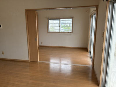 【居間・リビング】 | 西原町字小那覇住宅兼アパート