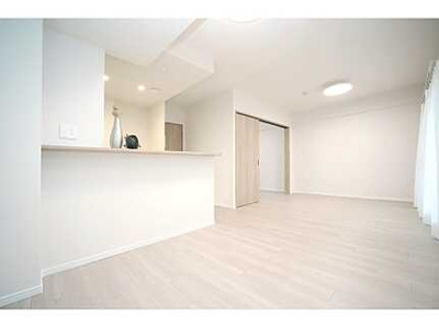 【居間・リビング】 | ヴェルシャトー高陽弐番館