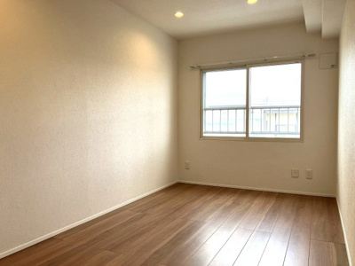 【洋室】 | サーム八軒 | 全壁天井クロス・フローリング交換済み♪