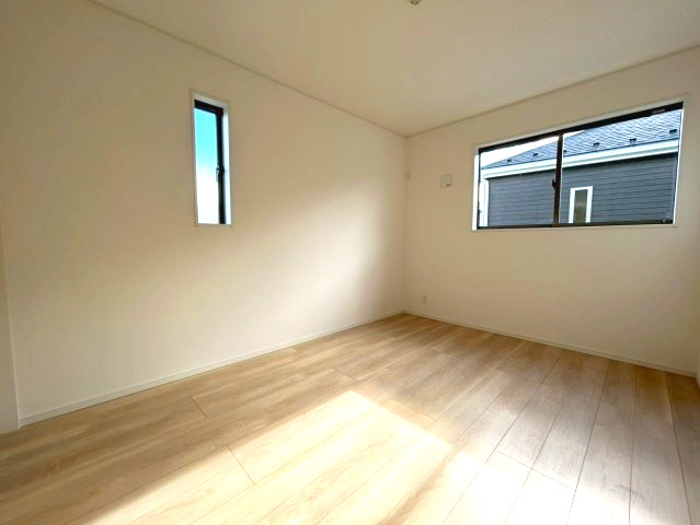 長野市大字若槻団地の新築一戸建の洋室