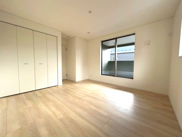 長野市大字若槻団地の新築一戸建の洋室