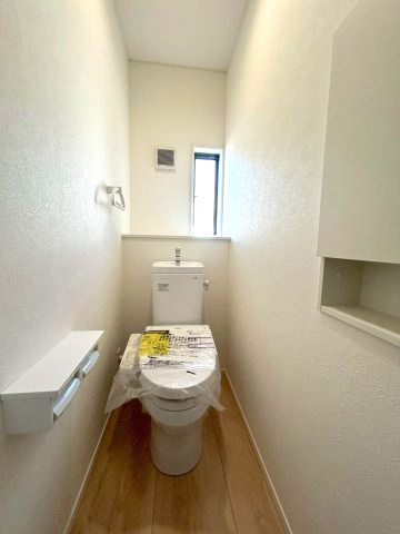 長野市大字若槻団地の新築一戸建のトイレ