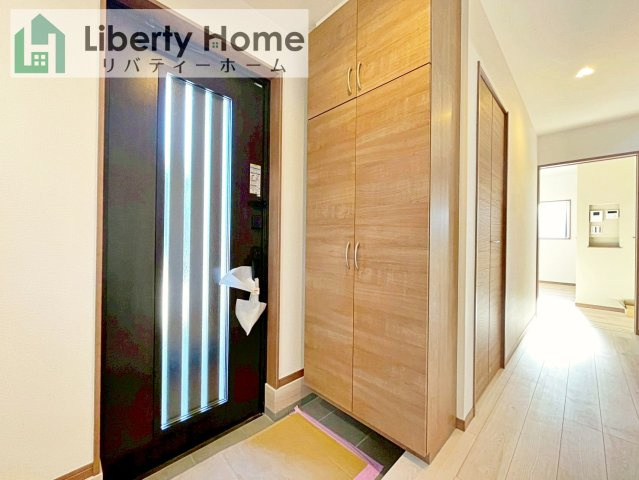 土浦市西根南第1期　新築戸建　6号棟の玄関