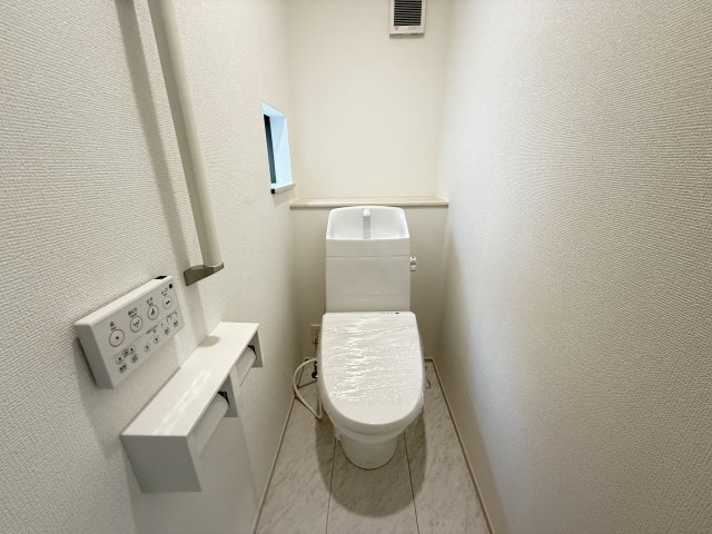 神戸市垂水区桃山台３丁目新築戸建２号棟のトイレ