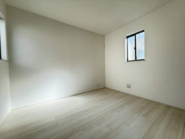 神戸市垂水区桃山台３丁目新築戸建２号棟の洋室