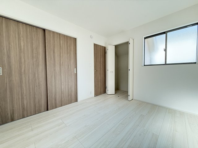 神戸市垂水区桃山台３丁目新築戸建２号棟の洋室