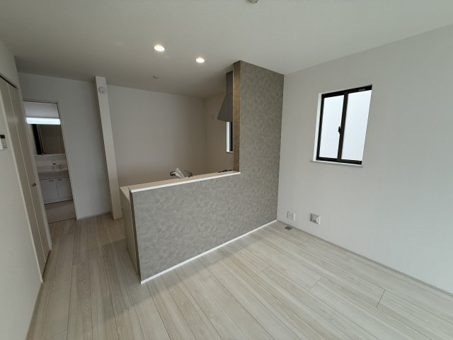 神戸市垂水区桃山台３丁目新築戸建２号棟の居間・リビング