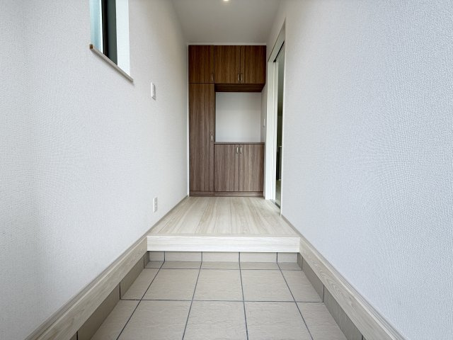 神戸市垂水区桃山台３丁目新築戸建２号棟の玄関