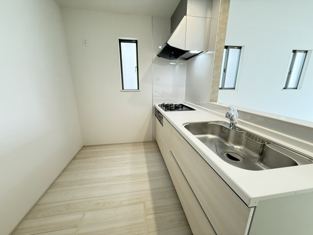 神戸市垂水区桃山台３丁目新築戸建２号棟のキッチン