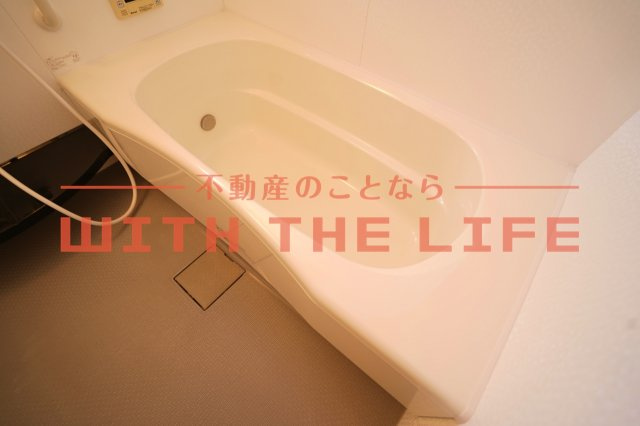 アルル【10，000円キャッシュバック対象物件】の浴室|過ごしやすい室内です