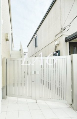 【エントランス】 | メテオール | エントランスです。