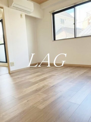 【居間・リビング】 | パレス浜野 | 洋室のお部屋です。