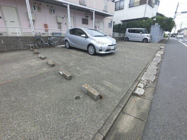 【駐車場】