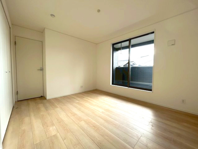 長野市大字若槻団地の新築一戸建の洋室