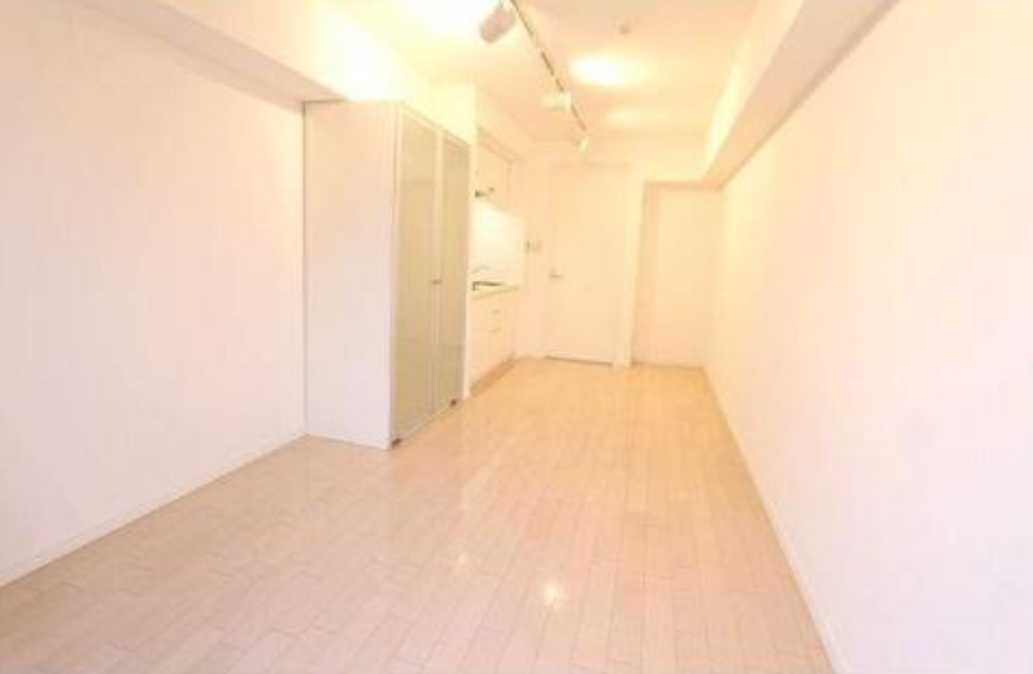 プライムアーバン三軒茶屋　ペット飼育可　浴室乾燥機　眺望良好の居間・リビング