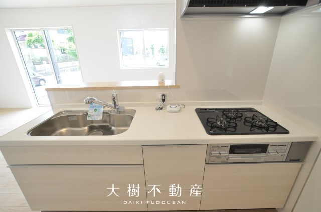 【キッチン】 | 海老名市国分寺台３丁目 新築戸建て 全2棟【仲介手数料無料】