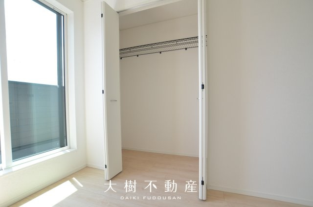 【洋室】 | 海老名市国分寺台３丁目 新築戸建て 全2棟【仲介手数料無料】 | 2階　洋室2（6.0帖）クローゼット