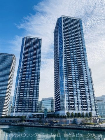 平成27年9月築リバーサイド地上52階建て免震タワーマンション★2種類のSPAの他共用施設充実！