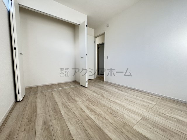 所沢市東新井町・全1棟　新築一戸建　～カースペース並列3台～の洋室|2階洋室5.2帖