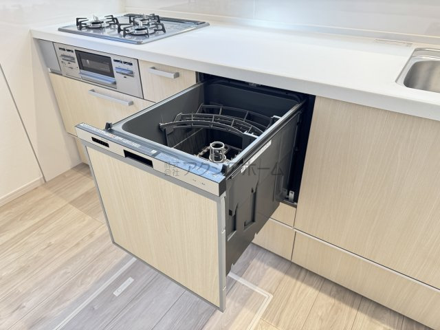 所沢市東新井町・全1棟　新築一戸建　～カースペース並列3台～のキッチン|食器洗浄乾燥機