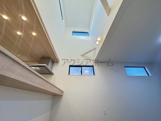 所沢市東新井町・全1棟　新築一戸建　～カースペース並列3台～のその他|上部吹抜