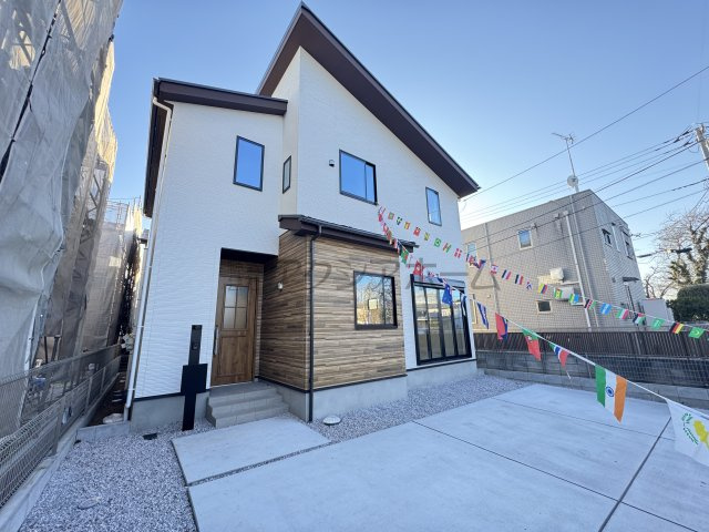 所沢市東新井町・全1棟　新築一戸建　～カースペース並列3台～の外観|建物完成しました！土地約47坪のゆったりしたお住まいです♪