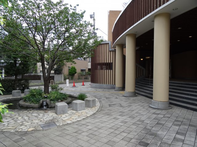 グラシスタワー所沢のエントランス