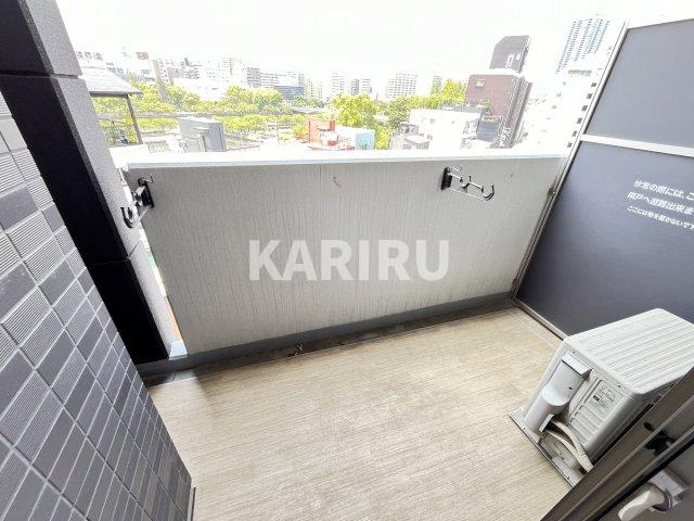 プレサンス水都ＯＫＡＷＡのバルコニー