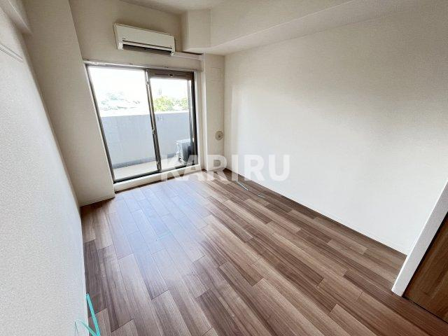 プレサンス水都ＯＫＡＷＡの居間・リビング