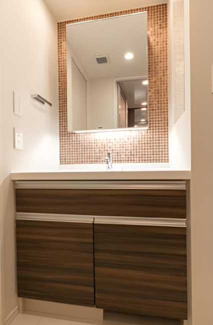 パークリュクス三宿　ピアノ相談　床暖房　日勤管理の洗面所