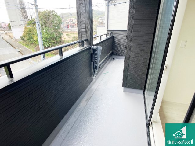 神戸市垂水区名谷町　第1期　新築一戸建てのバルコニー|日当たりのよいバルコニー！お部屋が開放的に！