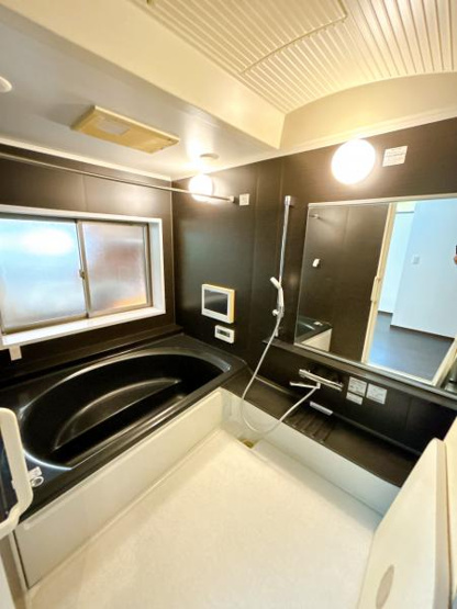 【浴室】 | 仲介手数料無料！上宇部小学校に通えるリフォーム済み中古住宅　宇部市開２丁目 | 落ち着いた空間のお風呂です