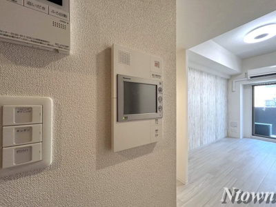 【セキュリティ】 | プレサンス名駅南エディフィス | モニター付きインターホンです。