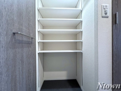 【収納】 | プレサンス名駅南エディフィス | たっぷりとした収納スペースです
