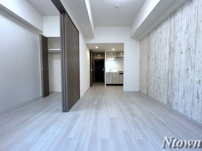 【居間・リビング】 | プレサンス名駅南エディフィス | こちらのリビングで趣味の時間をお楽しみください